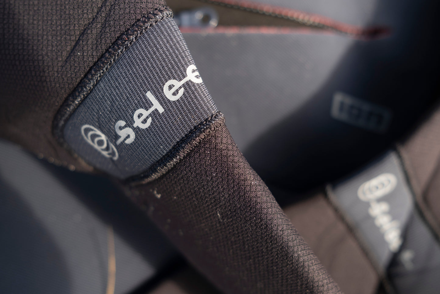 Seek Select 4/3 Back Zip
